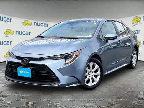 Used 2024 Toyota Corolla LE FWD image 3