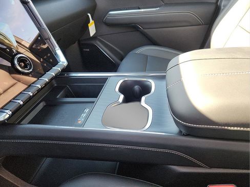 New 2026 GMC Acadia Elevation w/ Super Cruise Package FWD image 25