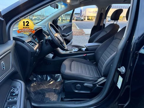 Used 2016 Ford Edge SE image 13