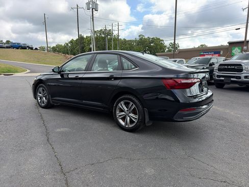Used 2024 Volkswagen Jetta SE FWD image 6