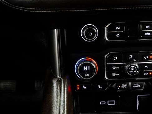 Used 2023 Chevrolet Tahoe LT image 23