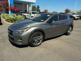 Used 2018 INFINITI QX30 Sport image 3