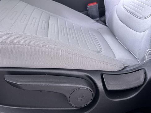 Used 2025 Hyundai Santa Cruz SE image 14