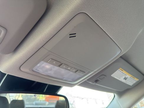 Used 2016 Chevrolet Cruze LT image 22