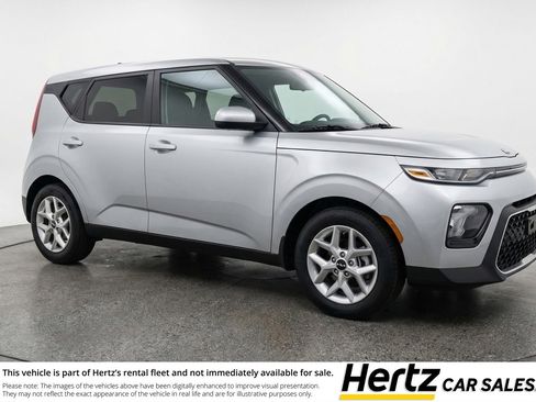 Used 2025 Kia Soul LX w/ LX Technology Package FWD image 1
