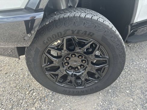 Used 2025 GMC Hummer EV 2X AWD/4WD image 10