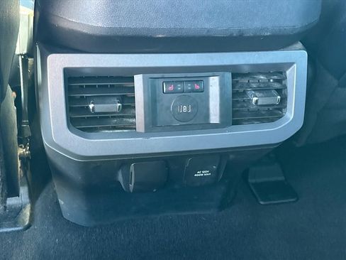 Used 2024 Ford F350 Lariat w/ Sport Appearance Package AWD/4WD image 22