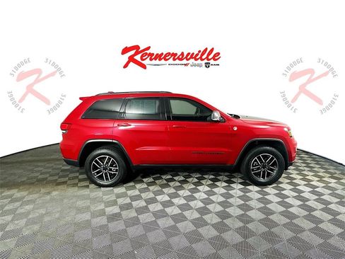 Used 2020 Jeep Grand Cherokee Trailhawk image 8