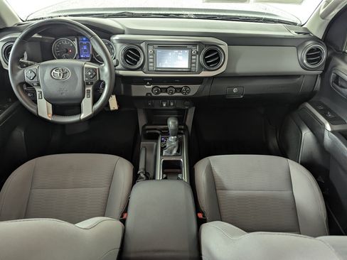 Used 2019 Toyota Tacoma SR5 RWD image 13