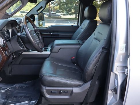 Used 2015 Ford F350 Platinum w/ Platinum Package AWD/4WD image 19