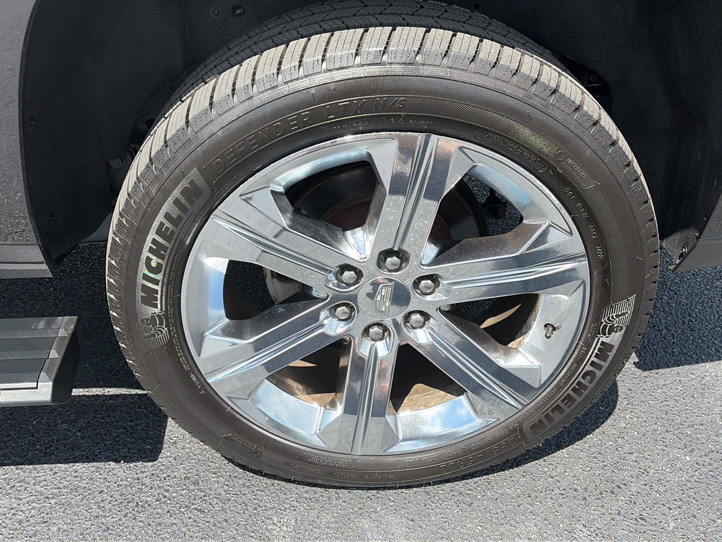 Used 2017 Cadillac Escalade Premium Luxury AWD/4WD image 43