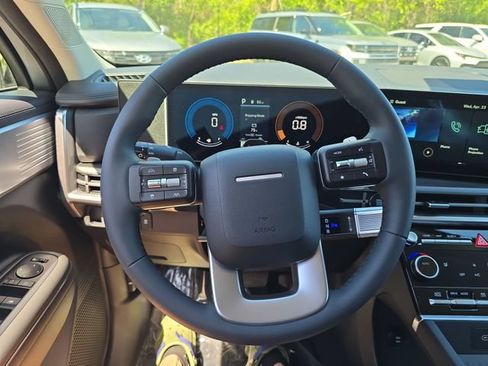 Used 2025 Hyundai Santa Fe SEL AWD/4WD image 14