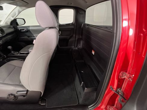 Used 2020 Toyota Tacoma SR image 28