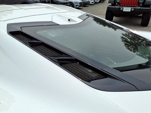 Used 2022 Chevrolet Corvette Stingray Preferred Cpe w/ Battery Protection Package RWD image 12