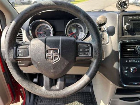 Used 2016 Dodge Grand Caravan American Value Package FWD image 6