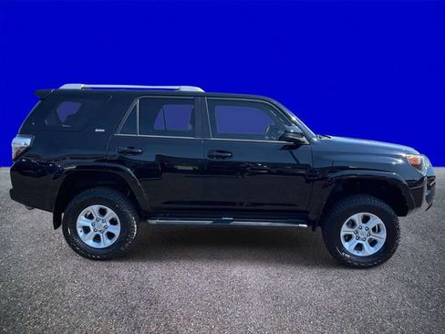 Used 2016 Toyota 4Runner SR5 AWD/4WD image 2