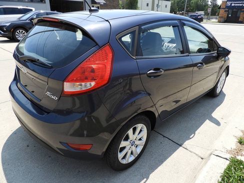 Used 2013 Ford Fiesta SE FWD image 8