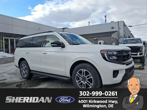 New 2026 Ford Expedition Active image 1