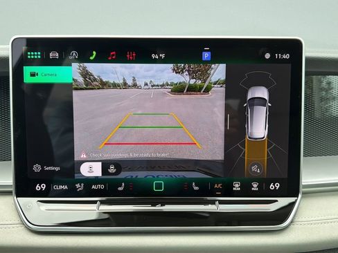 New 2026 Volkswagen Tiguan SE FWD image 13