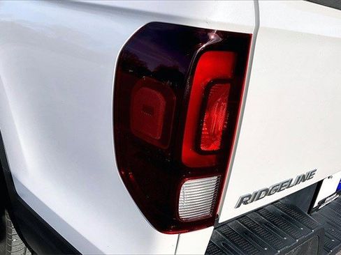 Certified 2022 Honda Ridgeline RTL-E image 22
