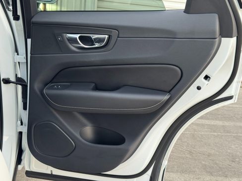 Used 2019 Volvo XC60 T5 R-Design w/ Protection Package image 42