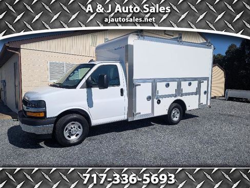 Used 2025 Chevrolet Express 3500 G3500 139 w/ Power Convenience Package RWD image 1