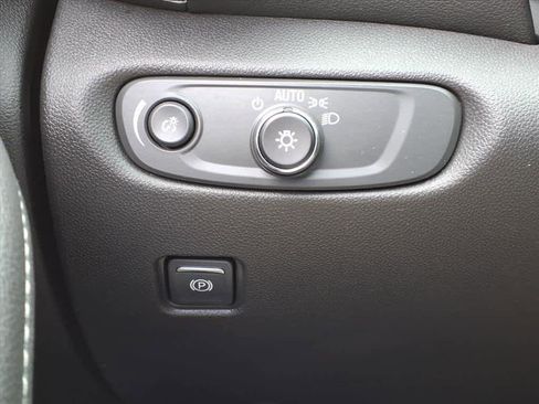 Used 2025 Chevrolet Blazer LT image 15