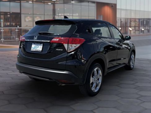 Used 2021 Honda HR-V LX image 9