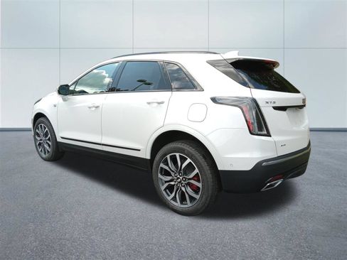 New 2026 Cadillac XT5 Sportv w/ LPO, Onyx Lite Package AWD/4WD image 3