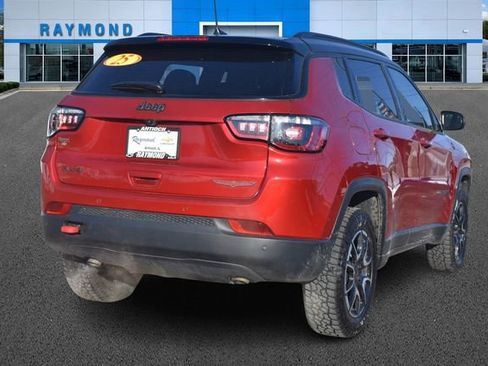 Used 2025 Jeep Compass Trailhawk AWD/4WD image 4