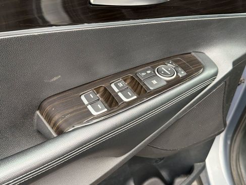 Used 2020 Kia Sorento L FWD image 19