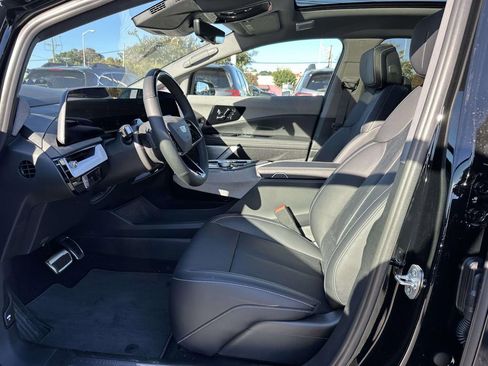 New 2025 Cadillac Optiq Sport 2 w/ LPO, ONYX Package image 16