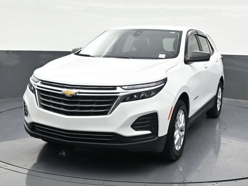 Used 2024 Chevrolet Equinox LS FWD image 9