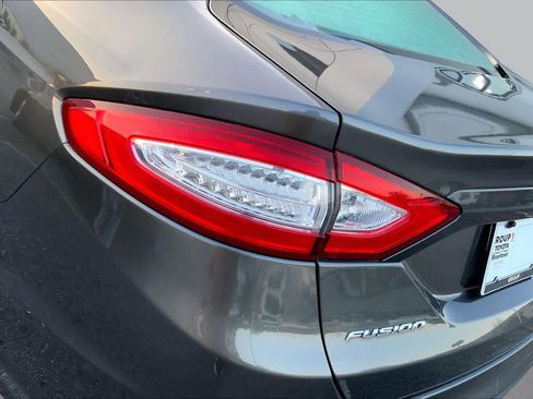Used 2016 Ford Fusion SE w/ Equipment Group 202A FWD image 25