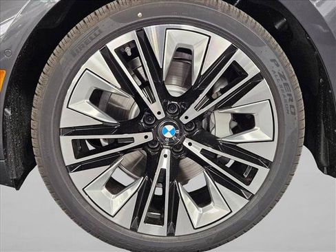 Used 2026 BMW 530i w/ Premium Package RWD image 16