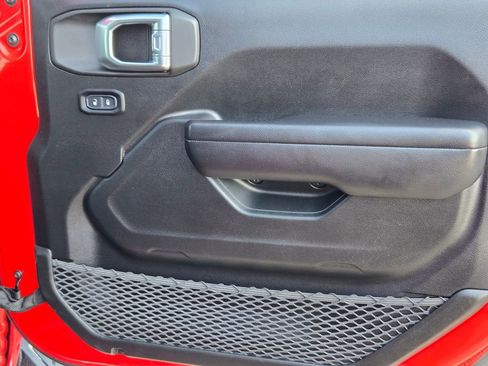 Used 2021 Jeep Wrangler Rubicon image 28