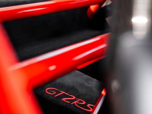 Used 2018 Porsche 911 GT2 RS RWD image 26