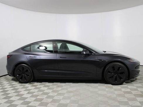 Used 2024 Tesla Model 3 Standard Range image 30