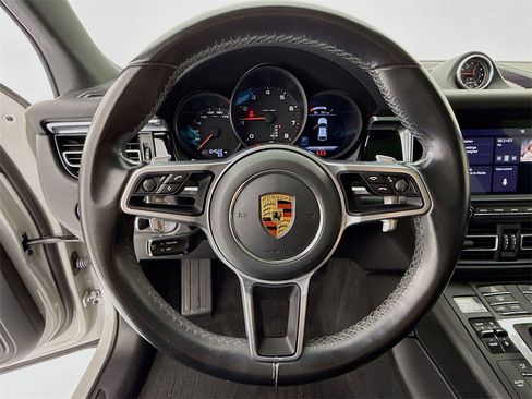 Used 2020 Porsche Macan image 15