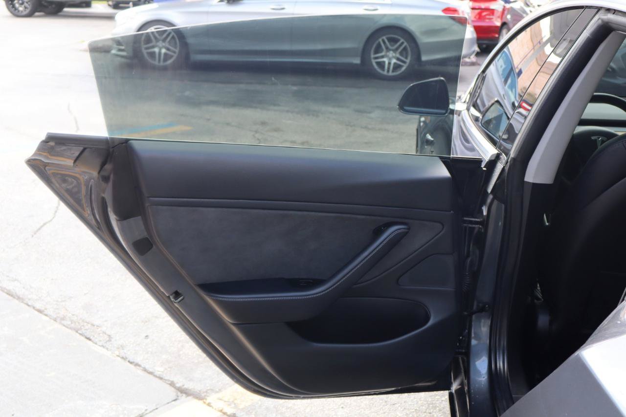 Used 2018 Tesla Model 3 Long Range AWD/4WD image 17