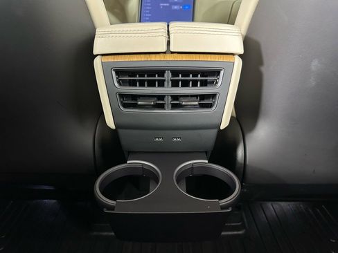 Used 2018 Tesla Model X 100D image 32