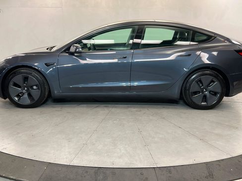 Used 2023 Tesla Model 3 Standard Range RWD image 2