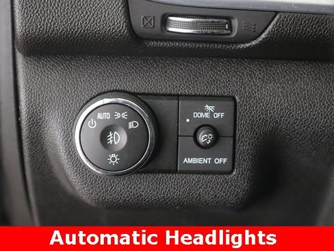 Used 2016 Chevrolet Traverse LT w/ Style and Technology Package image 18