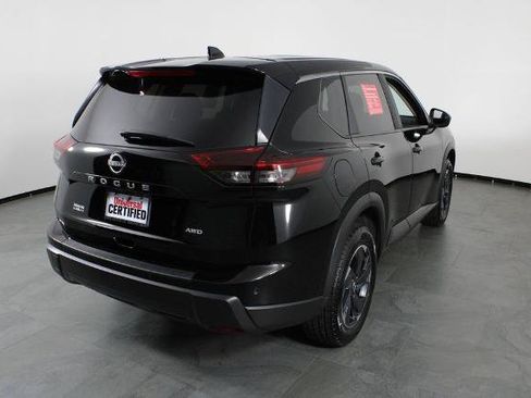 Certified 2025 Nissan Rogue SV AWD/4WD image 16