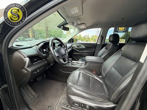 Used 2019 Chevrolet Traverse RS w/ LPO, Floor Liner Package FWD image 11