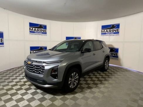 Used 2026 Chevrolet Equinox LT w/ Convenience Package II FWD image 6