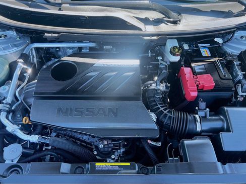 Used 2023 Nissan Rogue SV FWD image 31
