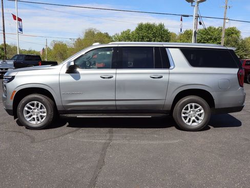 New 2026 Chevrolet Suburban LS w/ Max Trailering Package AWD/4WD image 25