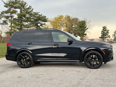 Certified 2025 BMW X7 M60i AWD/4WD image 10