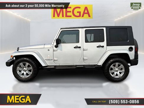 Used 2008 Jeep Wrangler Unlimited Sahara AWD/4WD image 9